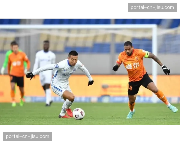 “补时绝平!沧州雄狮凭借外援奥斯卡的点球,2-2逼平武汉三镇”